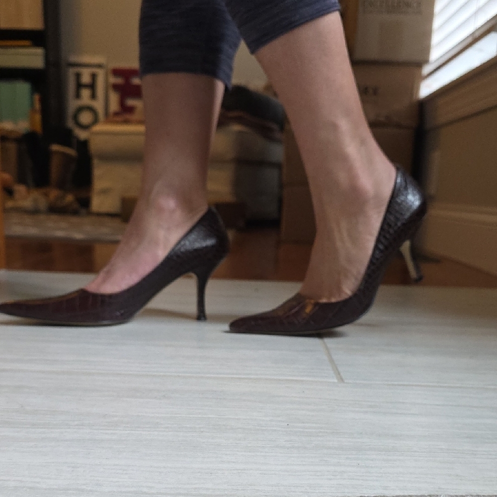 Nine West Dark Brown Croc-Embossed Pointed-Toe Kitten Heels - Picture 2 of 5